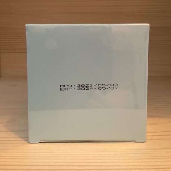 Brightening Mud Mask - Picture 5 of 6